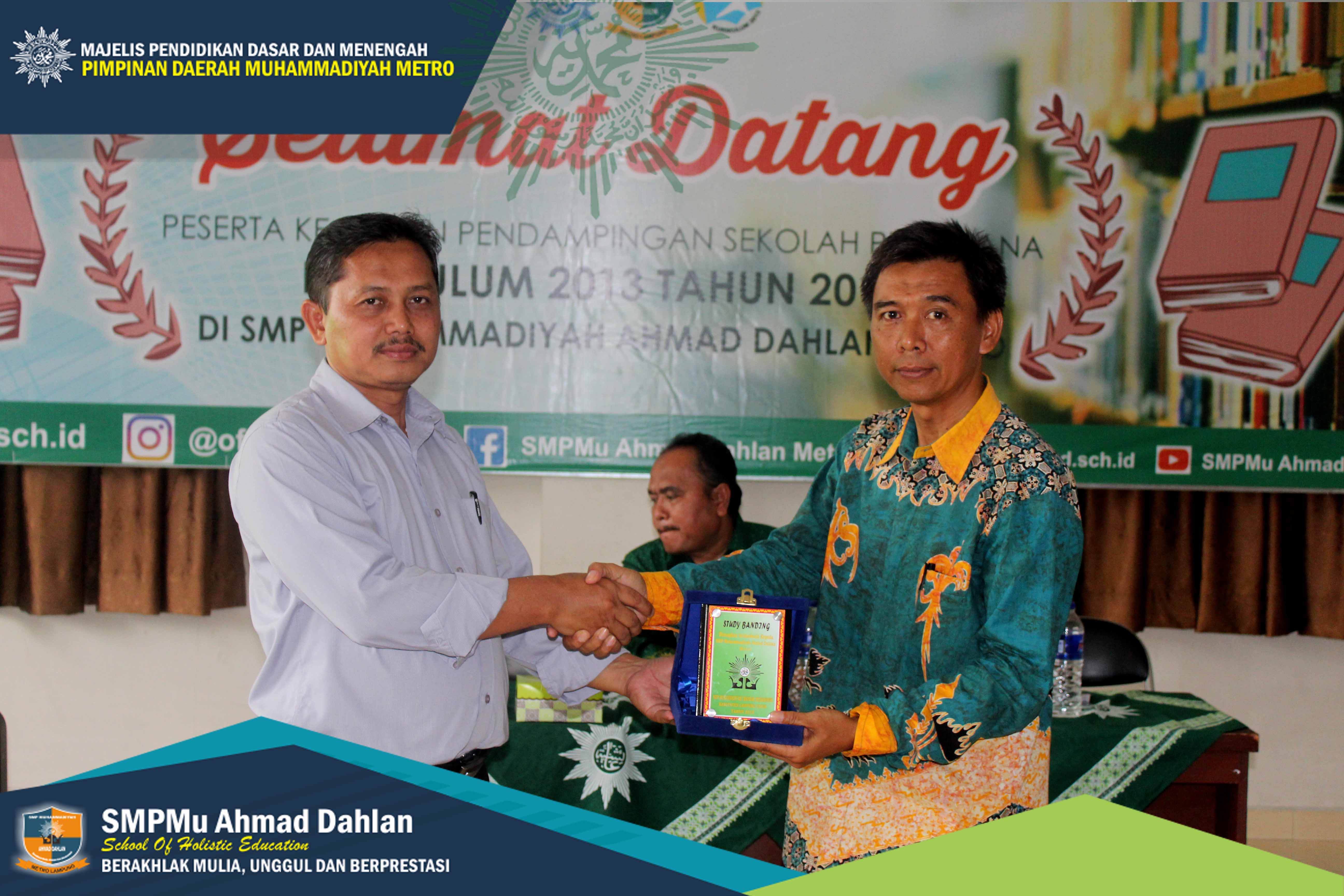Kunjungan Belajar SMP 1 Muh Bandar Sribawono di SMP Mu Ahmad Dahlan